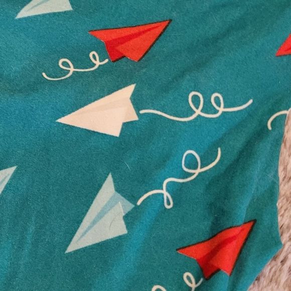 Rare Paper Airplanes LULAROE TALL & CURVY LEGGINGS • EUC - Picture 2 of 2